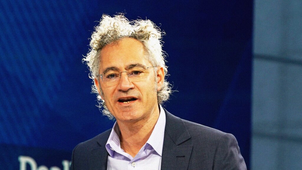 The Palantir CEO Just Accused AI Labs of ‘Tokenmaxxing’ at Corporate Customers’ Expense