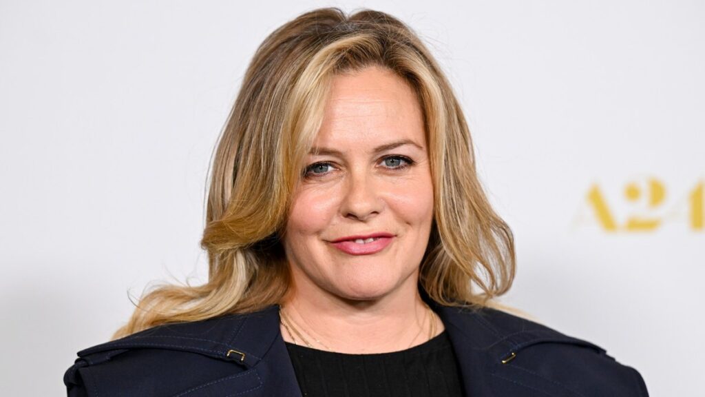 Alicia Silverstone Bought L.A. Home at 19 and Turned It Into a Green Retreat
